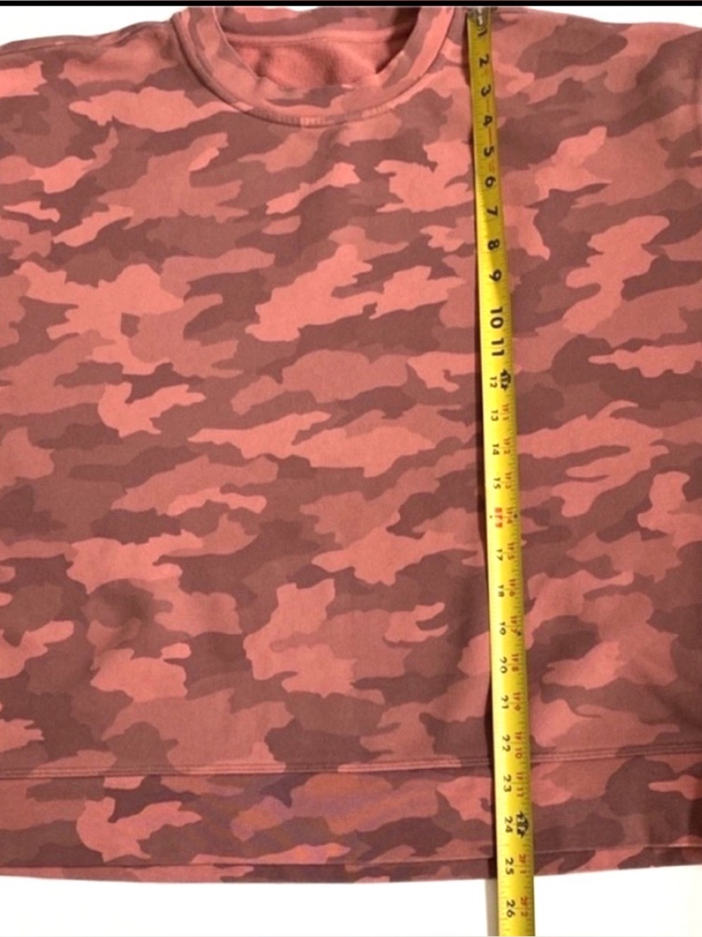 Lululemon Women’s Sweatshirt Perfectly Oversized Crew Sweatshirt Camo Pink sz 8 - Picture 10 of 13